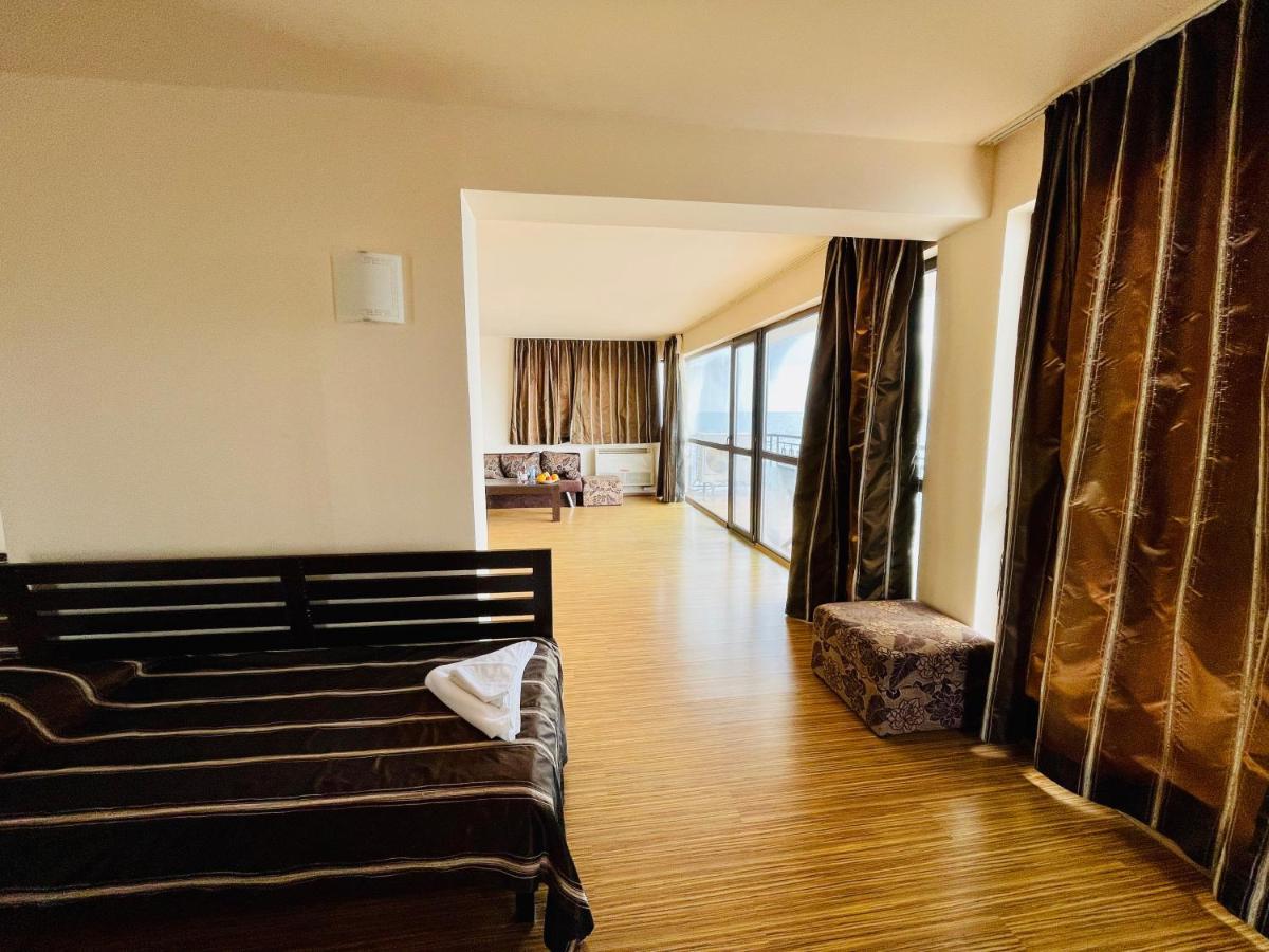 At The American'S Hotel Pomorie Extérieur photo