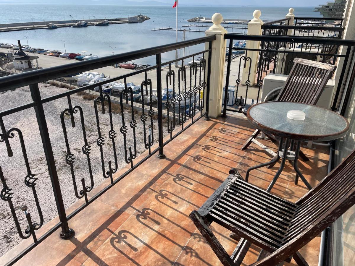 At The American'S Hotel Pomorie Extérieur photo